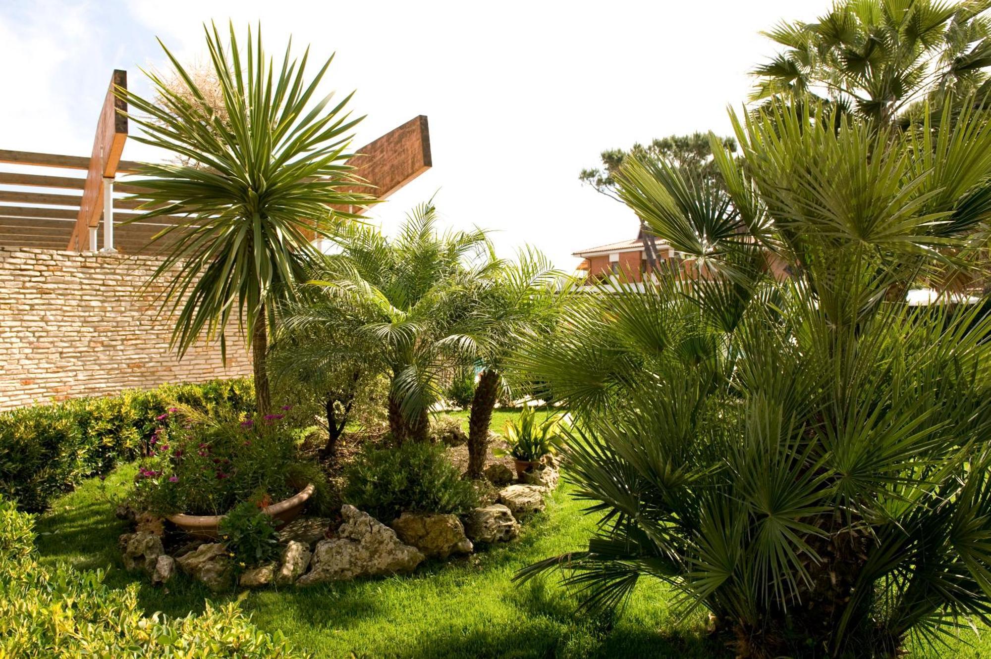 Albergo Mediterraneo Terracina Exterior photo